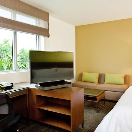 Hotel Element Miami Doral à Sweetwater Extérieur photo