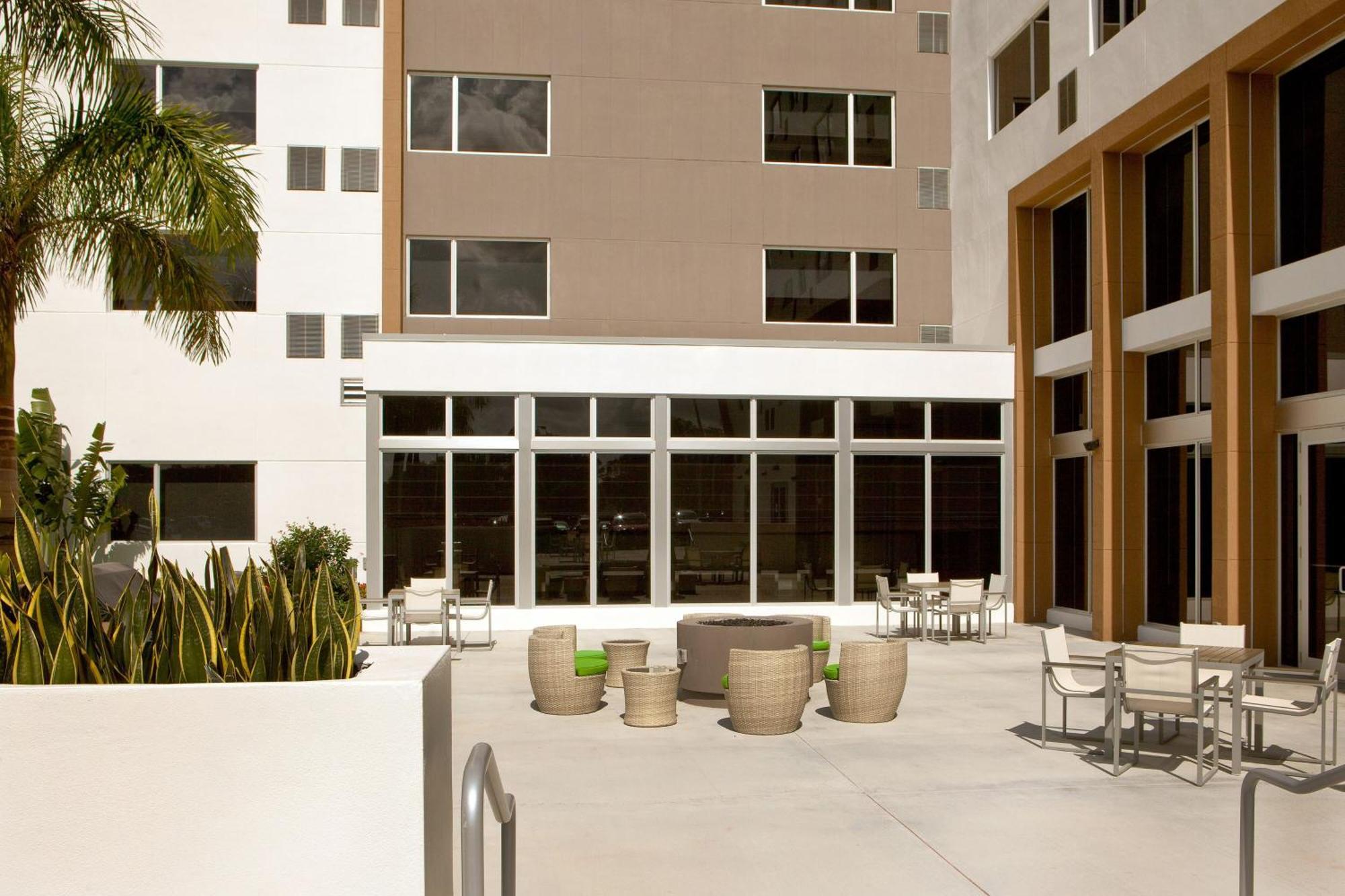 Hotel Element Miami Doral à Sweetwater Extérieur photo